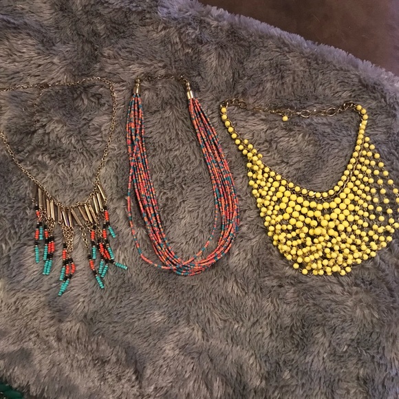 Tropical Vacation Necklaces - Picture 1 of 4